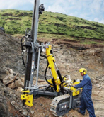 AirROC T35 Pneumatic Surface Ore Mining Tophammer Drill Rigs-Hole diameter: 64mm-102mm (2 1/2''-4''), Drilling depth: 15m