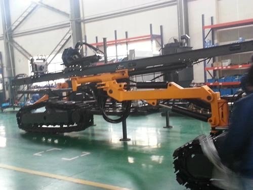Crawler Down the Hole Drilling Rigs|Crawler Type DTH Drill Vehicle